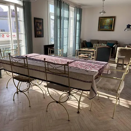 Apartment Lumineux Et Spacieux Au Centre De - Fr-1-738-44 Royan