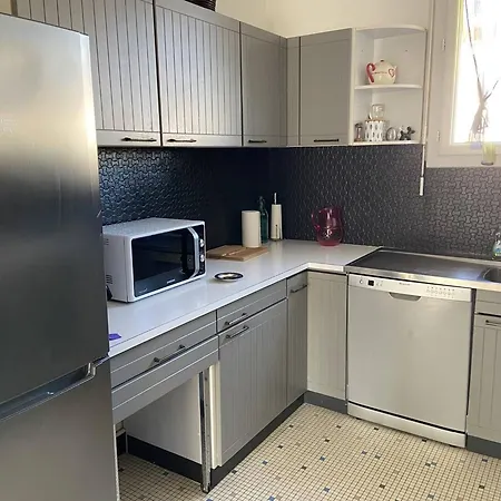 Lumineux Et Spacieux Au Centre De - Fr-1-738-44 Apartamento