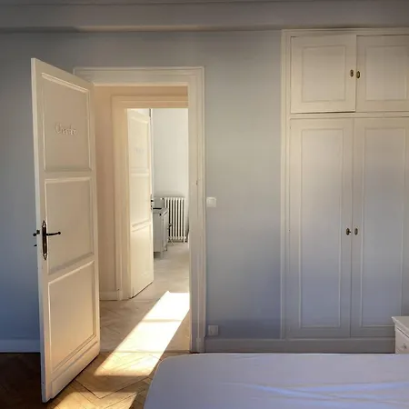 Lumineux Et Spacieux Au Centre De - Fr-1-738-44 아파트 로양